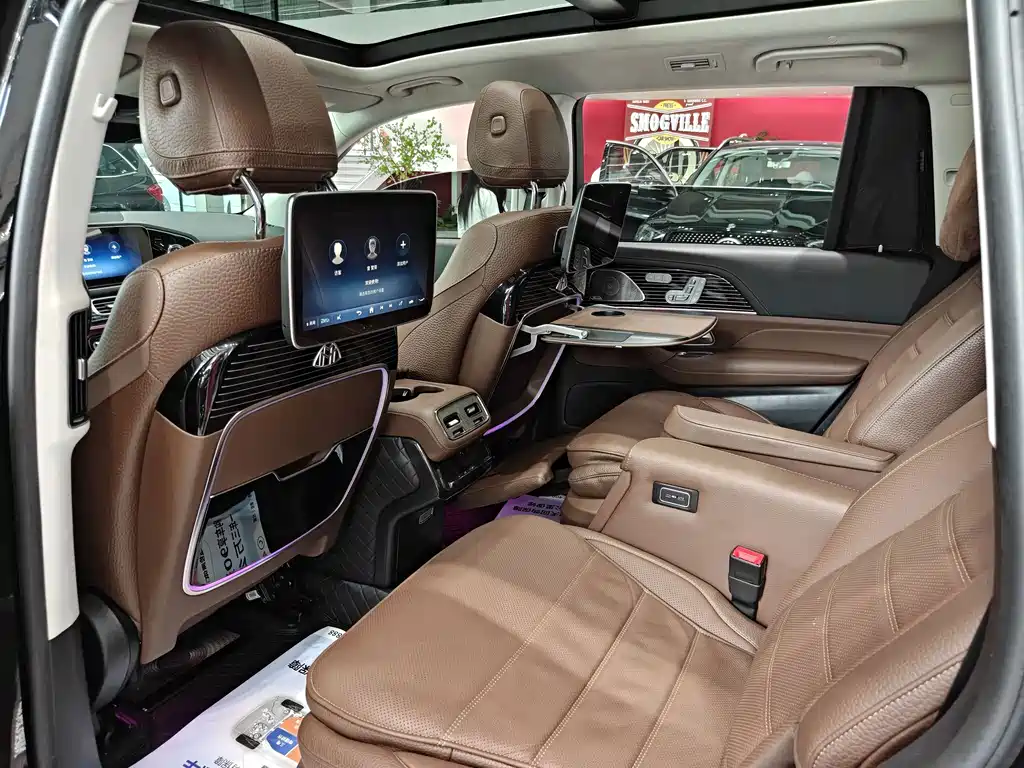 Mercedes-Benz GLS 2025 — фото 19