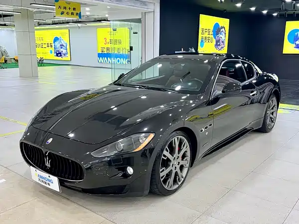 Maserati Granturismo 2011