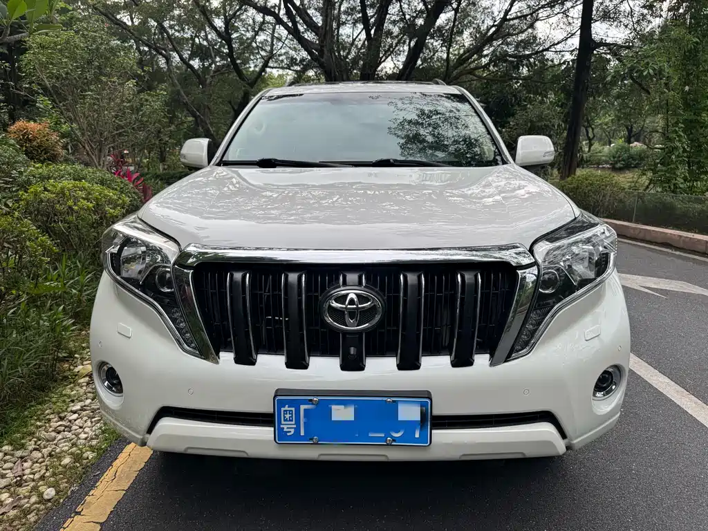 Toyota Prado 2016 — фото 2