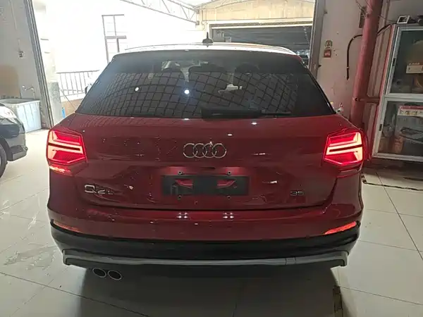 Audi Q2L 2020