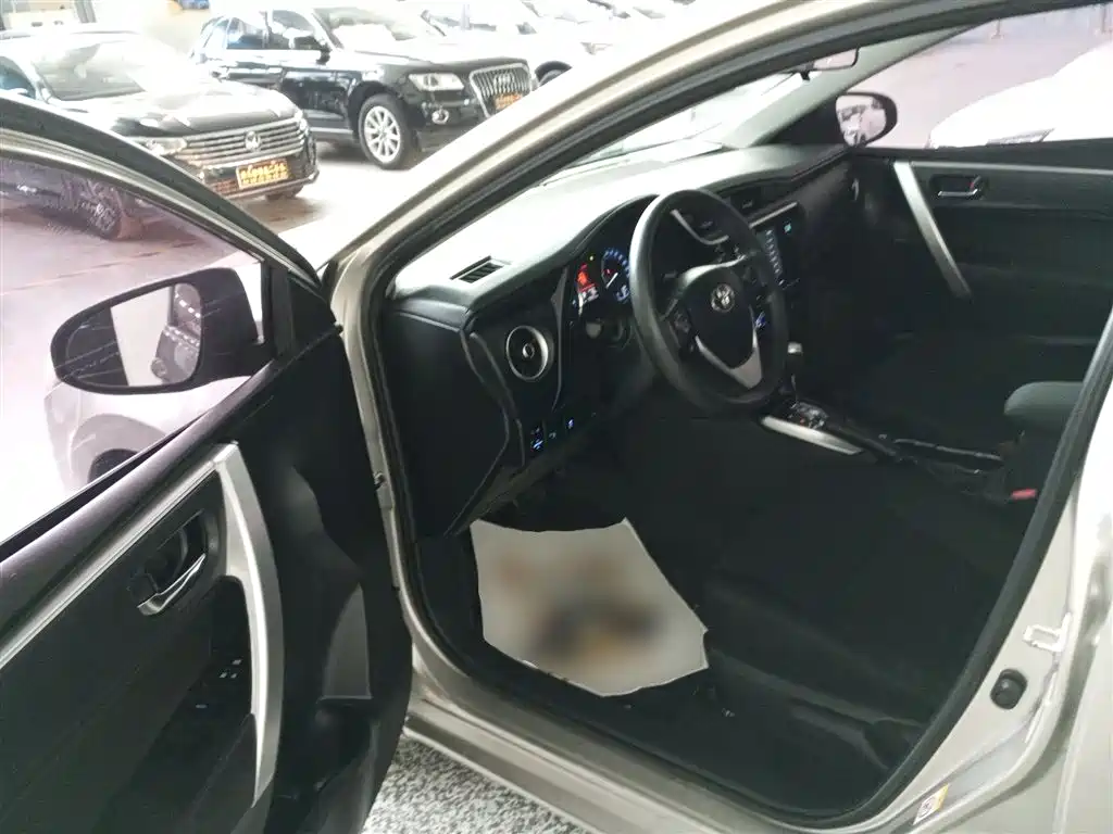 Toyota Corolla 2018 — фото 12