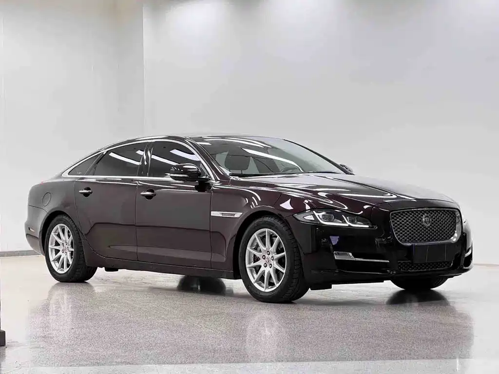 Jaguar XJ 2016 — фото 3