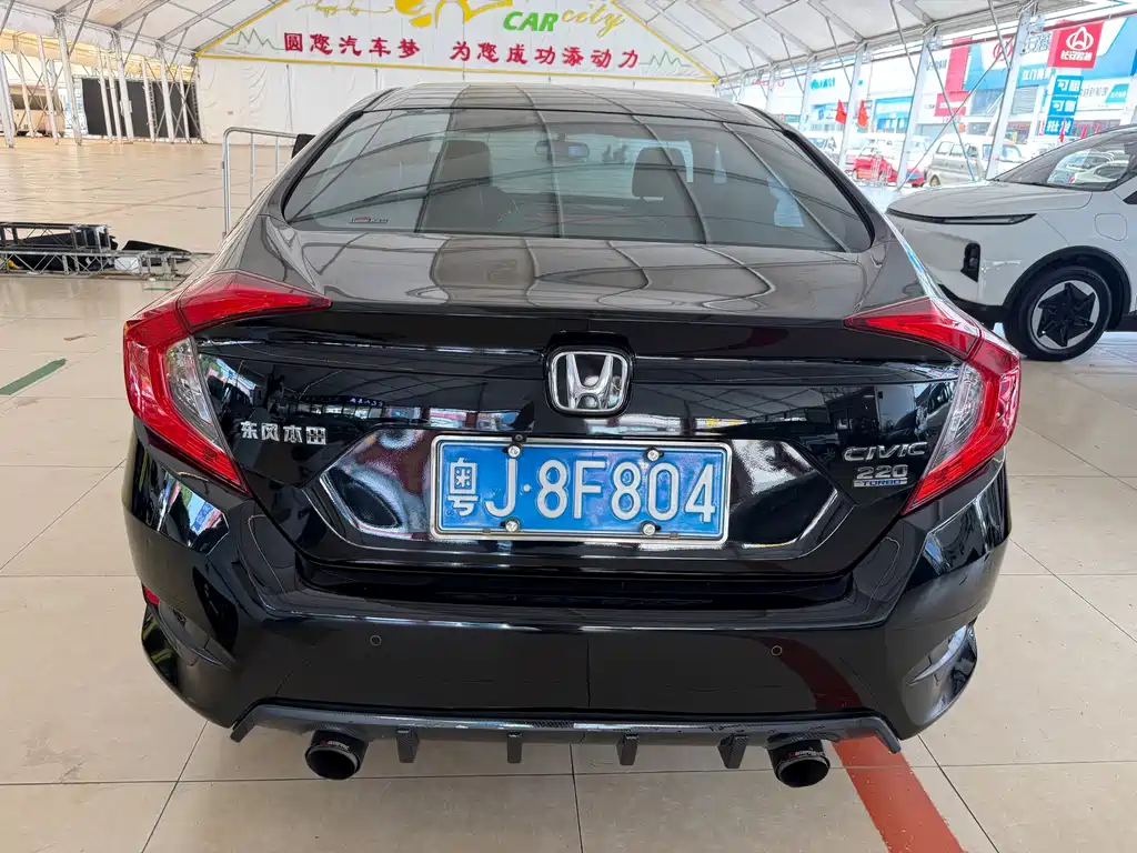 Honda Civic 2017 — фото 10