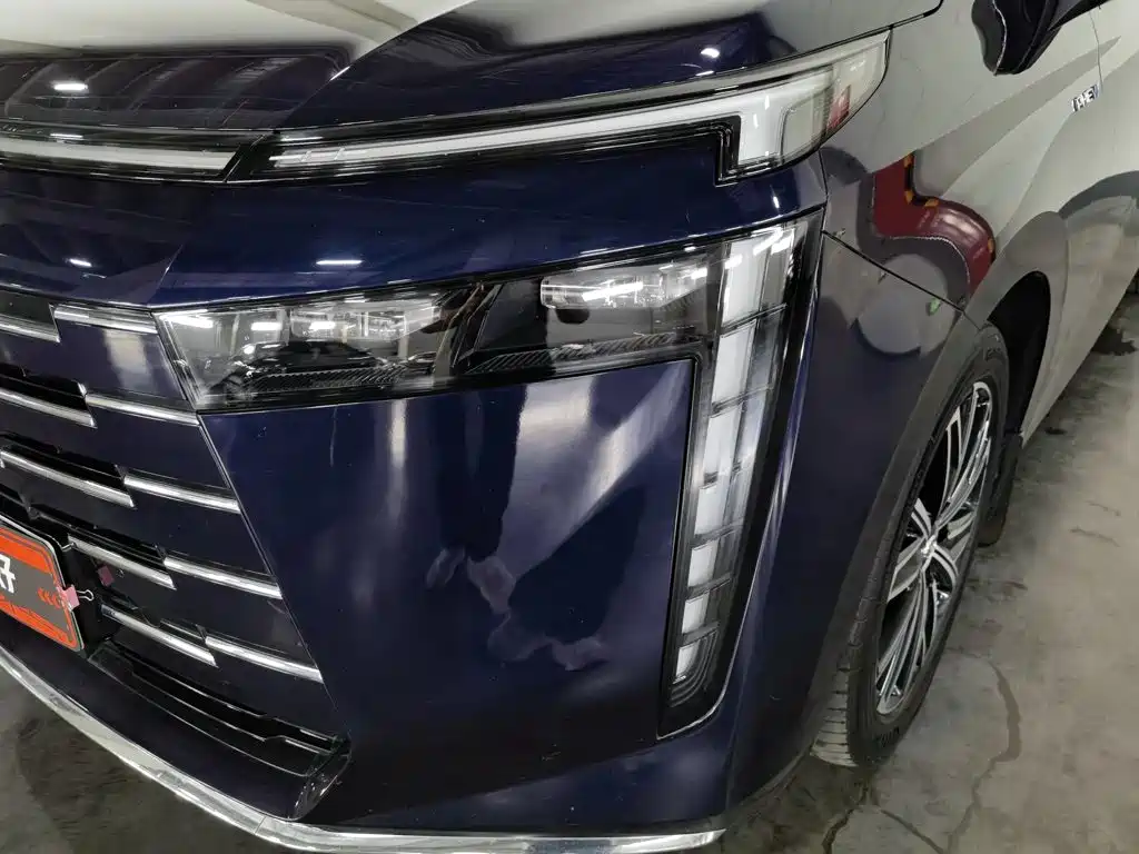 GAC Trumpchi E8 PHEV 2024 — фото 7