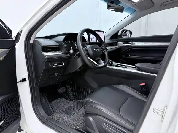 Geely Emgrand L Hip 2025