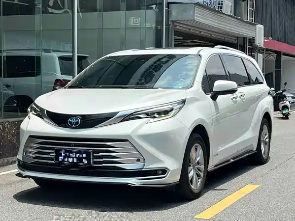 Toyota Sienna 2022