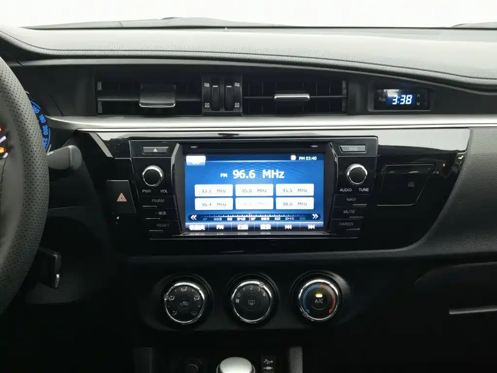 Toyota Levin 2015 — фото 12