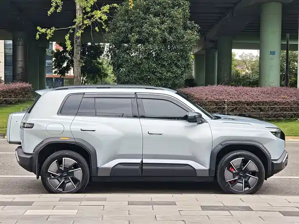Fangchengbao Titanium 3 2025