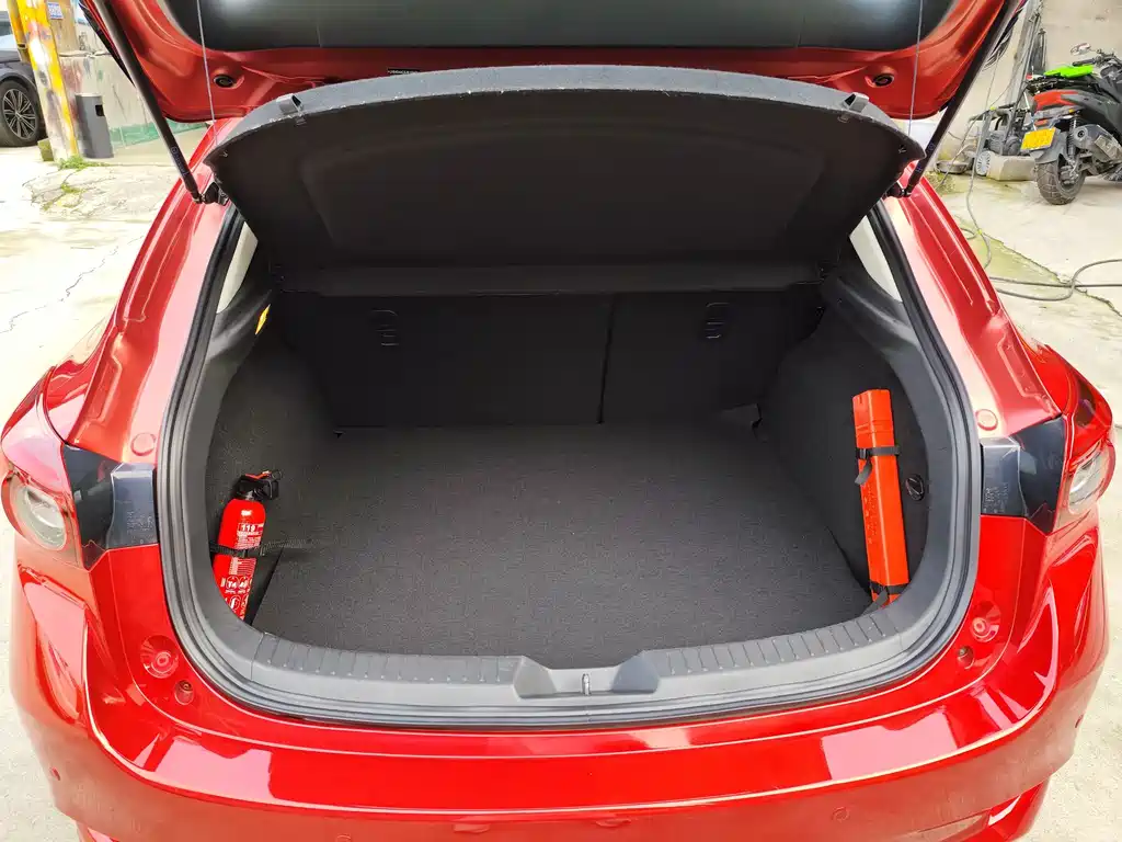 Mazda 3 Angkesela 2018 — фото 12