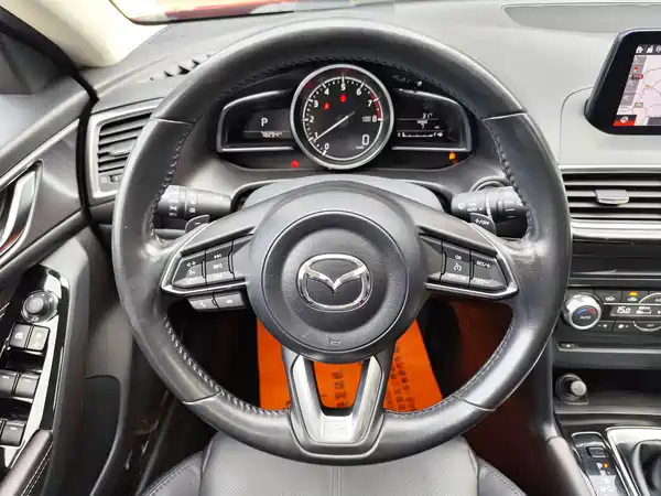 Mazda 3 Axela 2018
