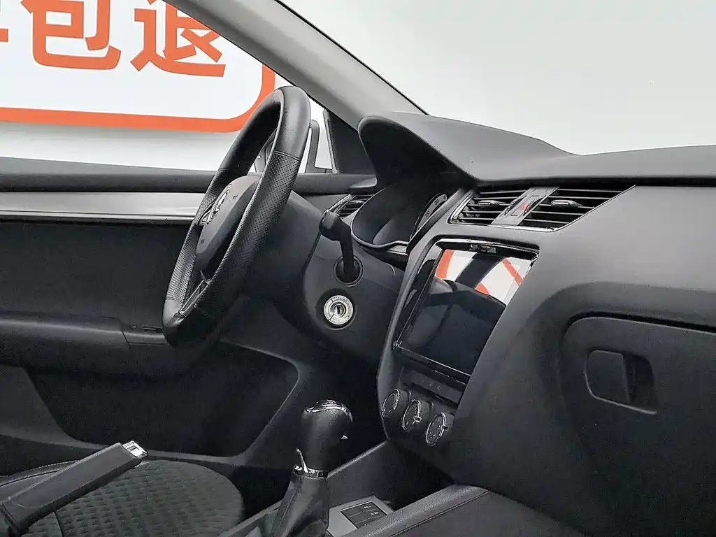 Skoda Octavia 2020 — фото 22