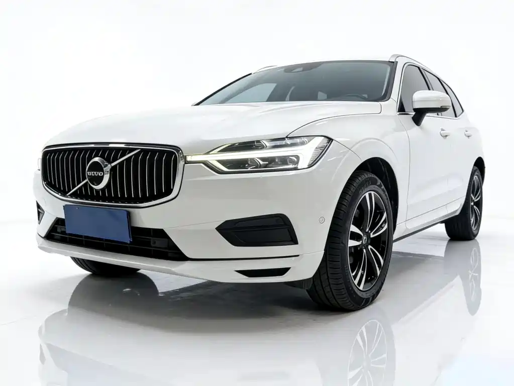 Volvo XC60 2018 — фото 1