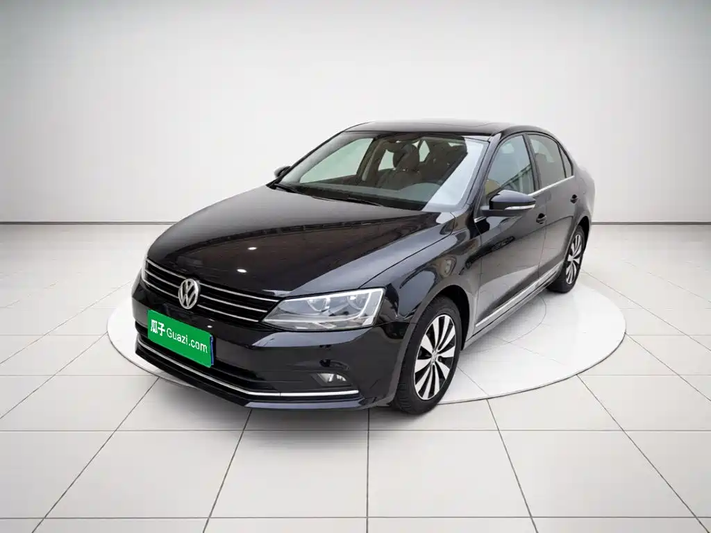 Volkswagen Sagitar 2018