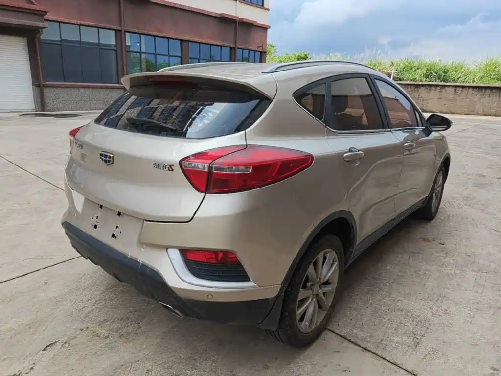 Geely Emgrand GS 2018 — фото 7