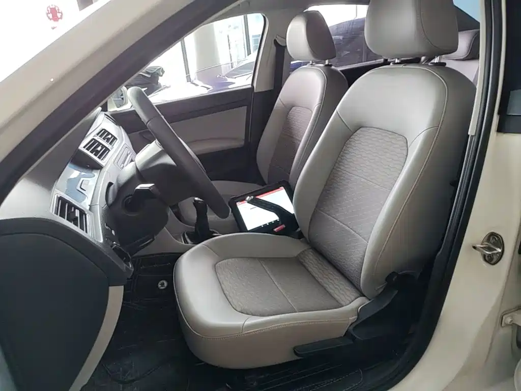 Skoda Rapid 2017 — фото 15