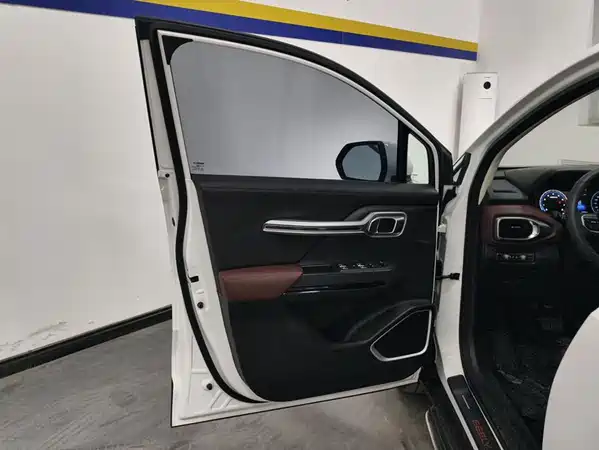 Geely Haoyue 2022