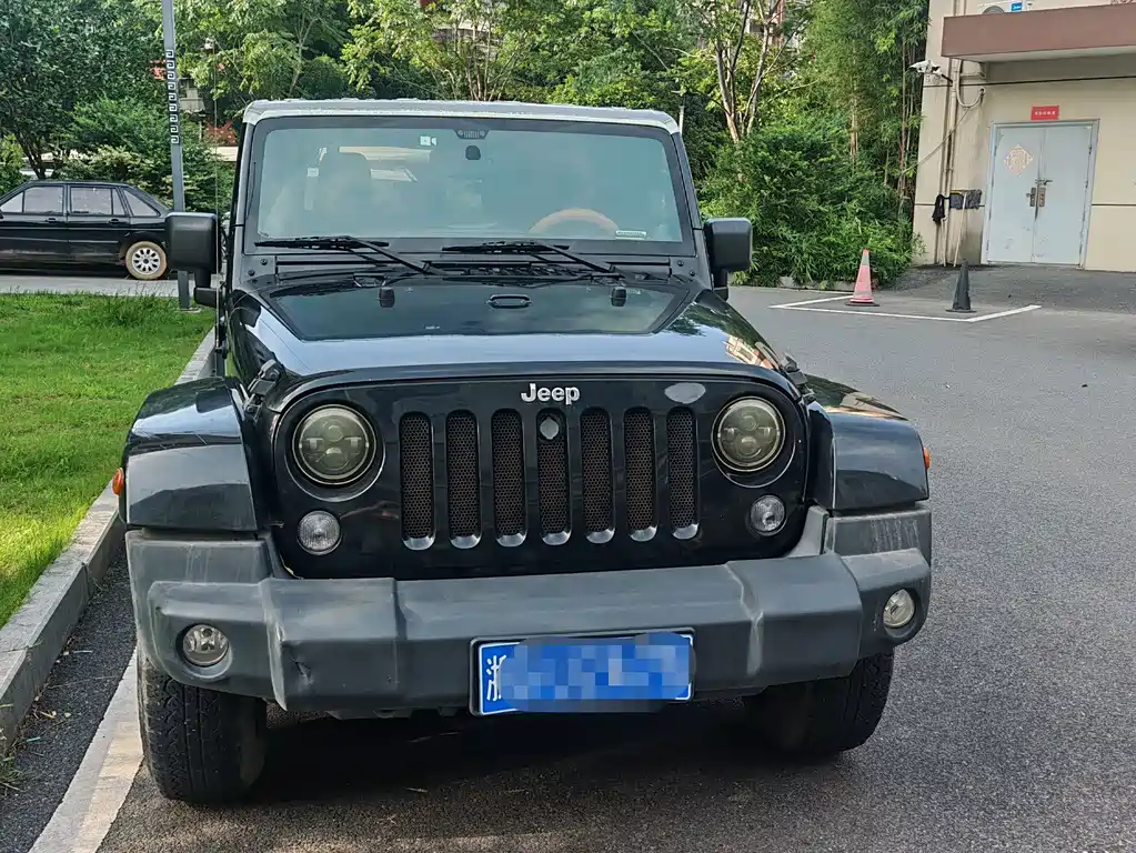 Jeep Wrangler 2014 — фото 3