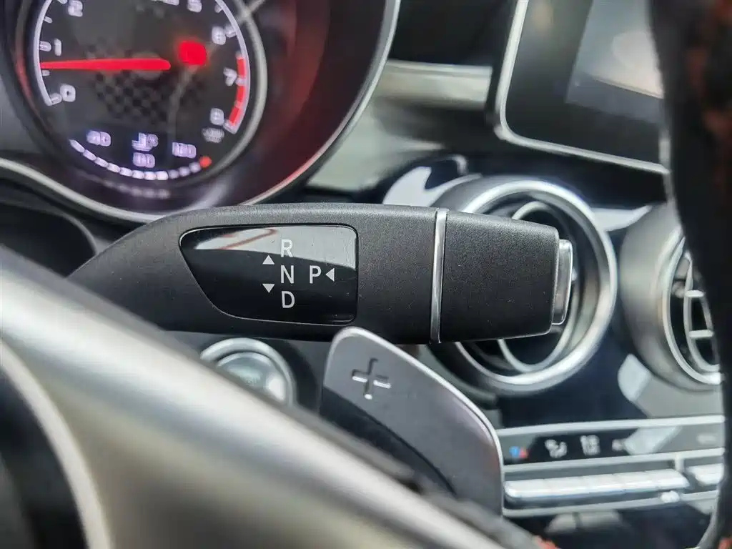 Mercedes-Benz GLC AMG 2018 — фото 13