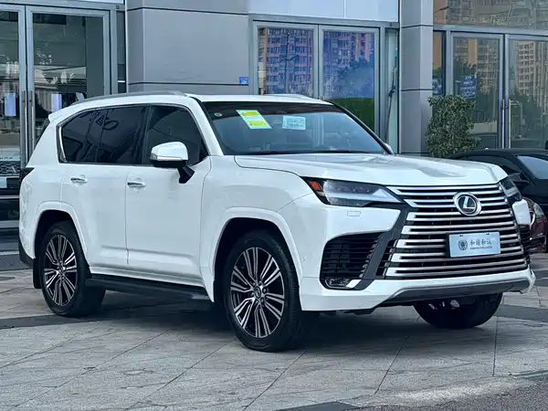 Lexus LX 2025