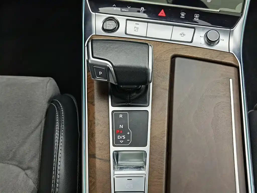 Audi A6L 2022 — фото 13