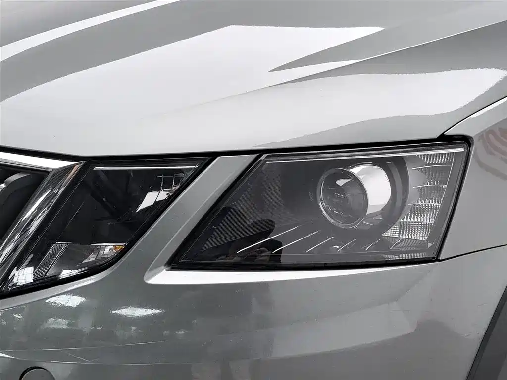 Skoda Octavia 2017 — фото 7