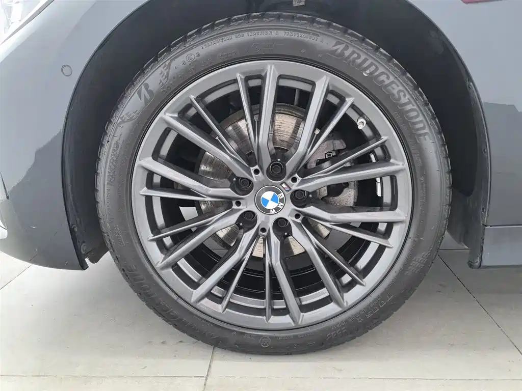 BMW 3 Series 2022 — фото 17