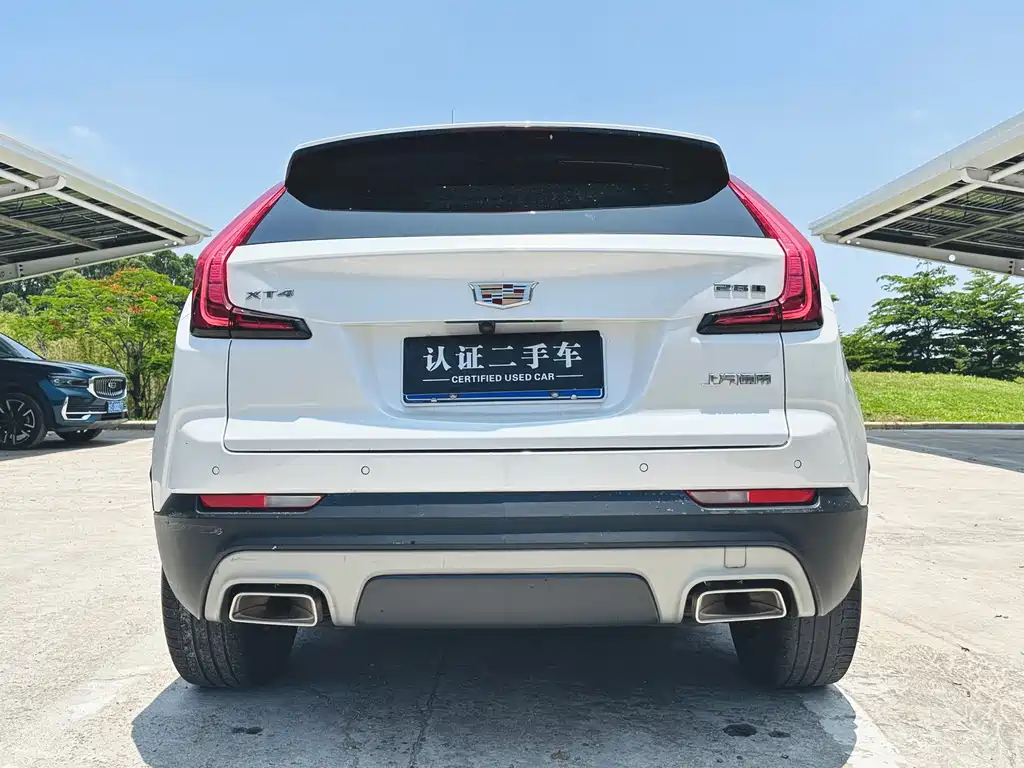 Cadillac XT4 2021 — фото 6