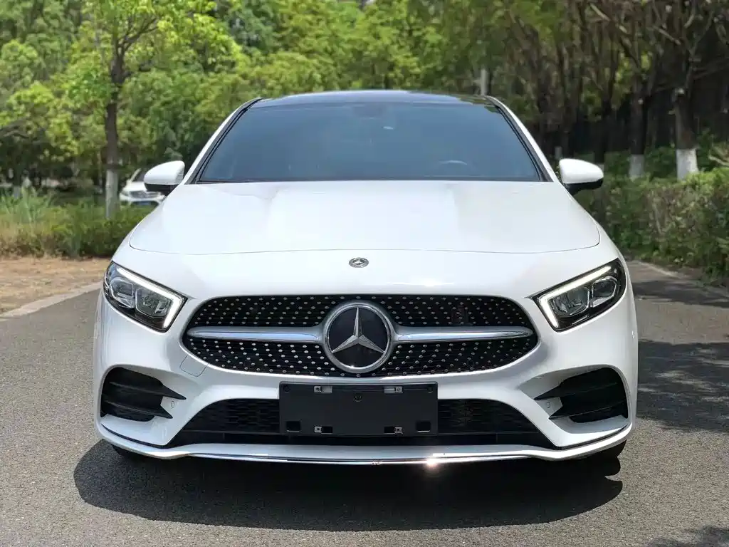 Mercedes-Benz A-Class 2022 — фото 2