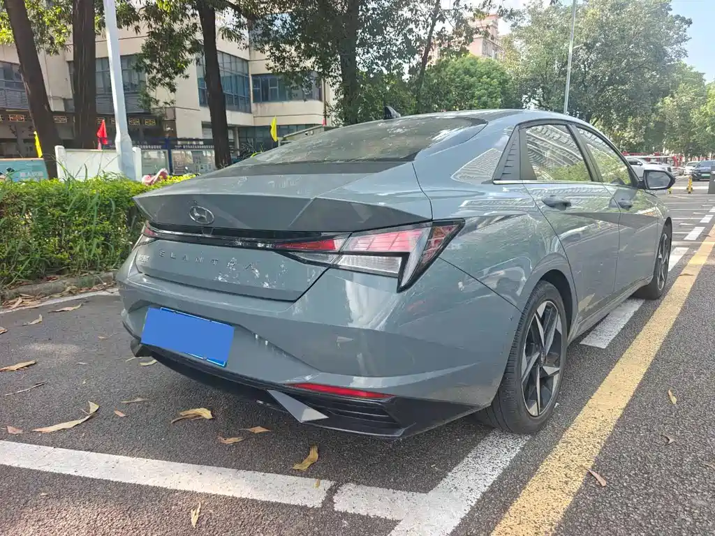 Hyundai Elantra 2021