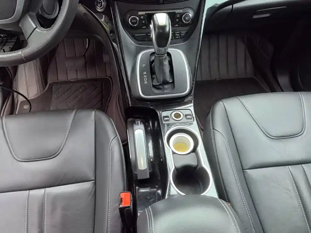 Ford Kuga 2014 — фото 14