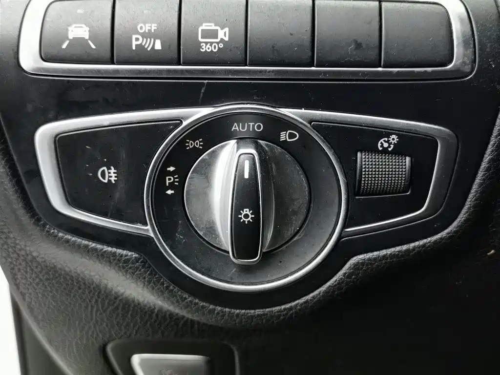 Mercedes-Benz GLC 2018 — фото 21