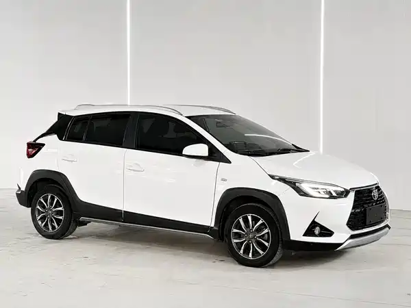 Toyota Yaris L 2022