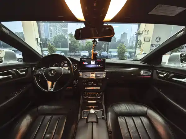 Mercedes-Benz CLS 2012
