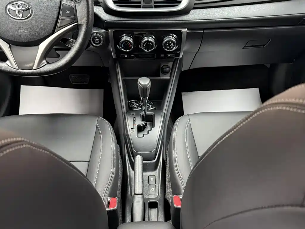 Toyota Yaris L 2022 — фото 8