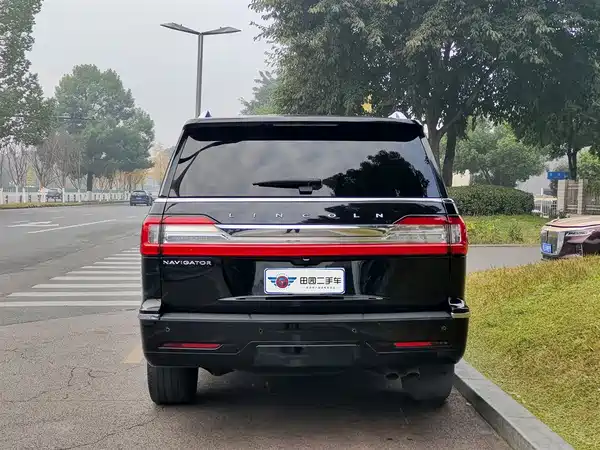 Lincoln Navigator 2022