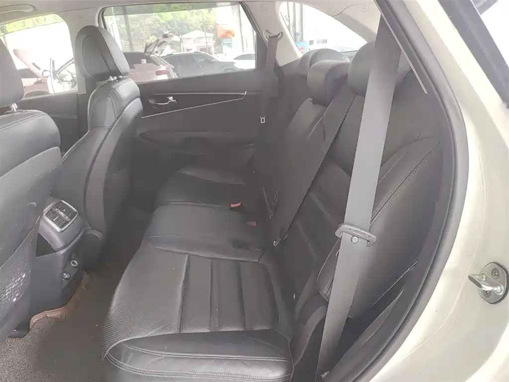 Kia Sorento 2015 — фото 13