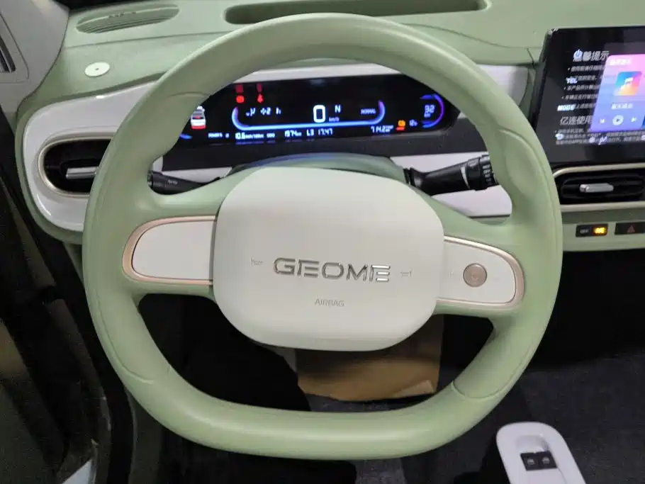 Geely Galaxy Panda 2025 — фото 15