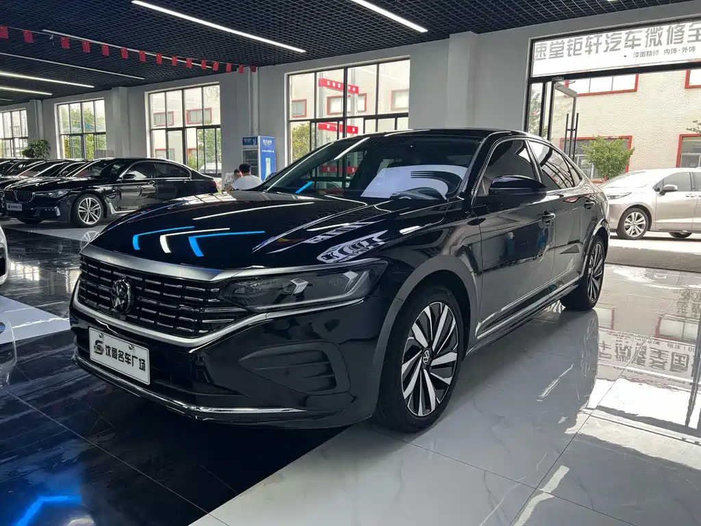 Volkswagen Passat 2025