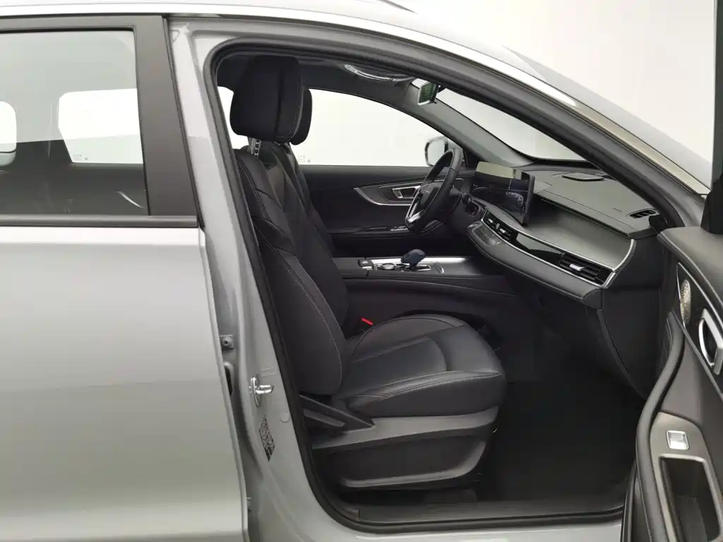 Chery Tiggo 8 PRO New Energy 2025 — фото 23