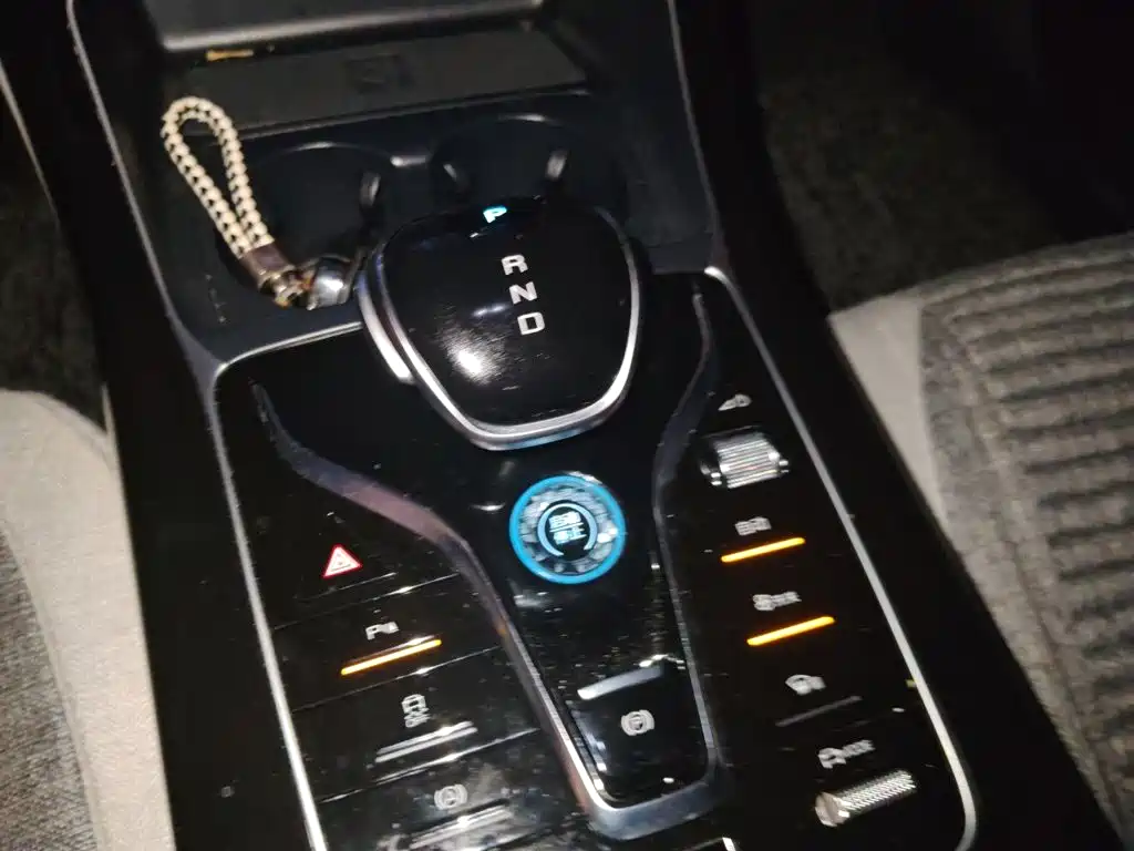 BYD Qin PLUS 2023 — фото 10