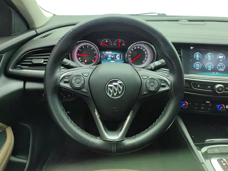 Buick Regal 2019 — фото 15