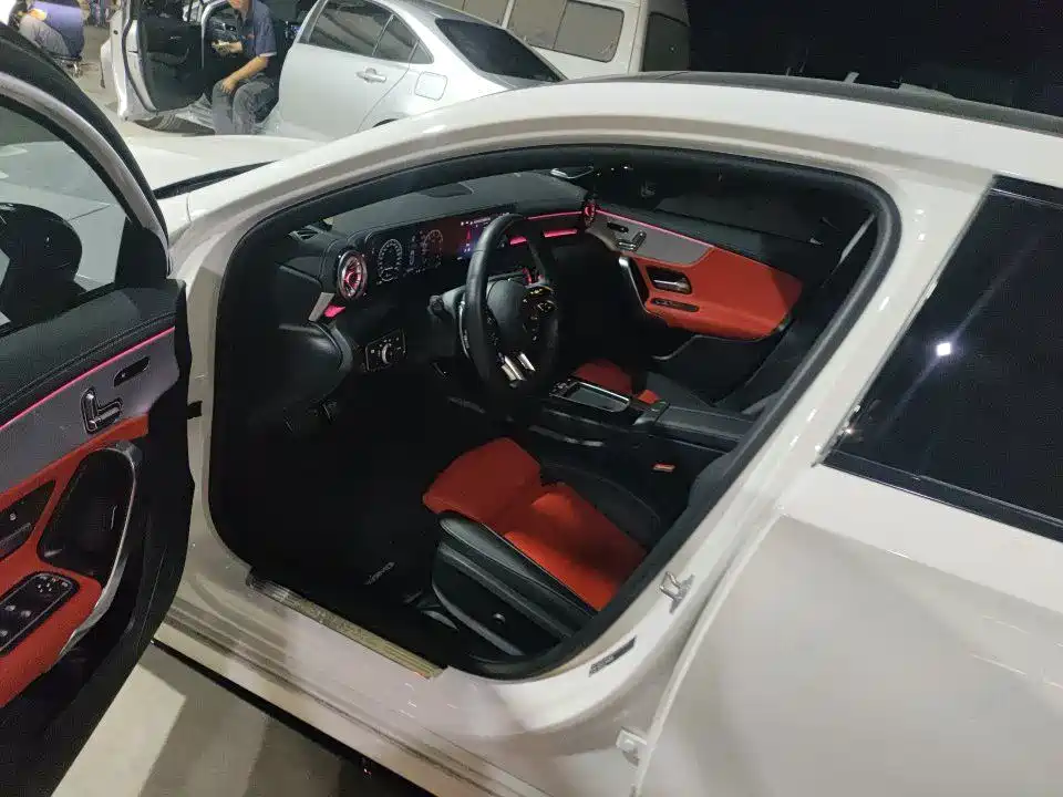 Mercedes-Benz A-Class AMG 2025 — фото 2