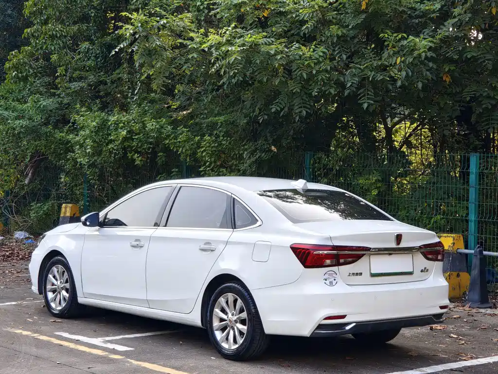 Roewe i6 New Energy 2018 — фото 4