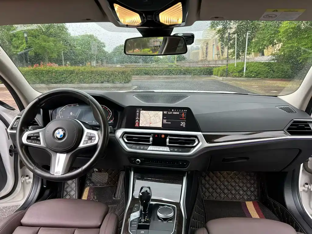 BMW 3 Series 2019 — фото 9