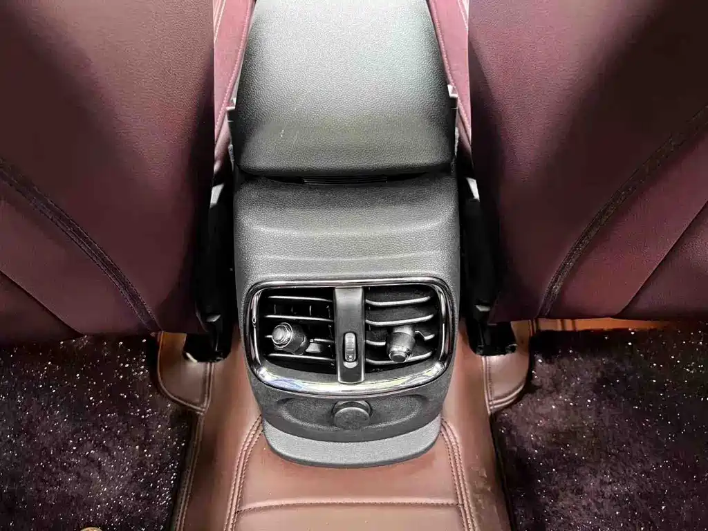 MINI Clubman 2019 — фото 15