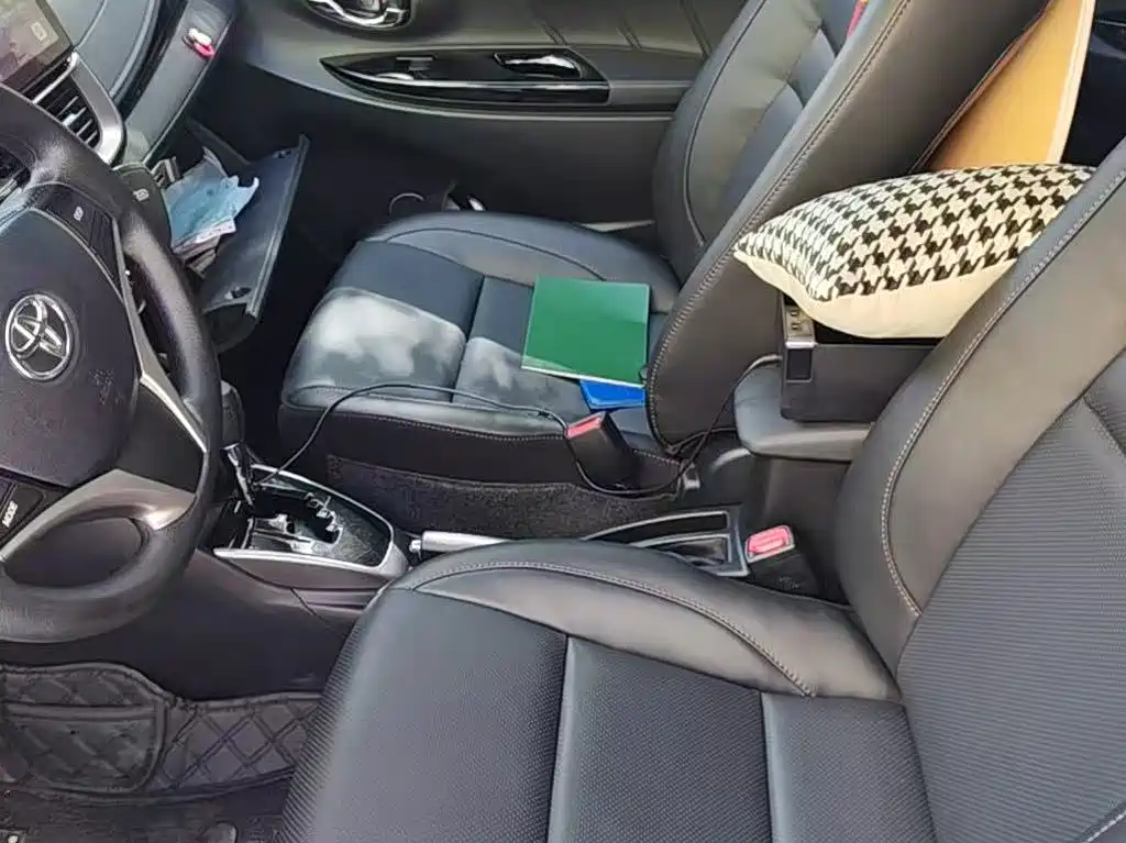 Toyota Yaris L 2023
