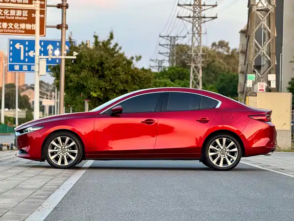 Mazda 3 Axela 2023