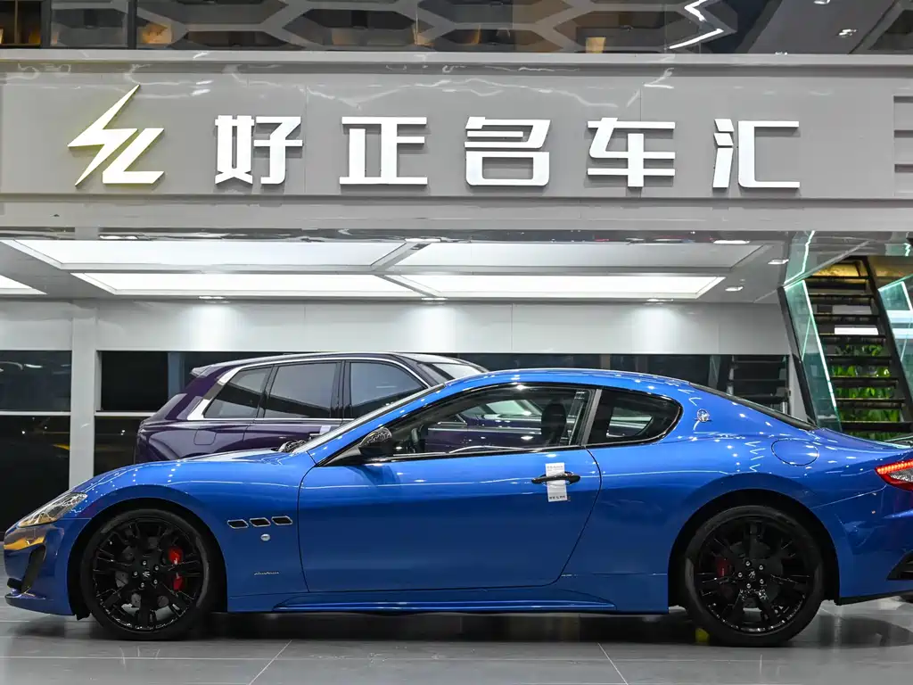 Maserati GranTurismo 2017 — фото 5