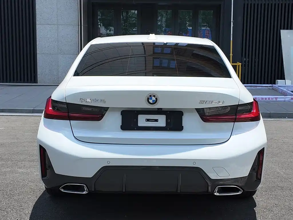 BMW 3 Series 2024