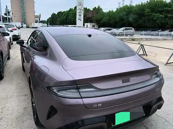 Xiaomi SU7 2024